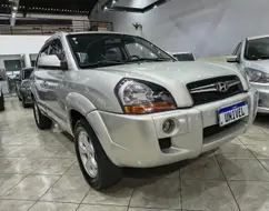 HYUNDAI TUCSON 2.0 MPFI GLS 16V 143CV 2WD FLEX 4P AUTOMÁTICO HYUNDAI TUCSON 2.0 MPFI GLS 16V 143CV 2WD FLEX 4P AUTOMÁTICO