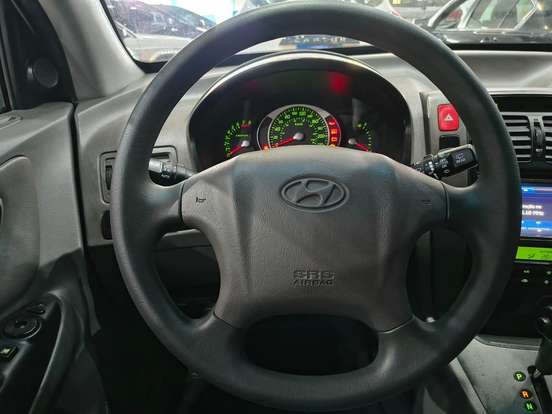HYUNDAI-TUCSON-2013