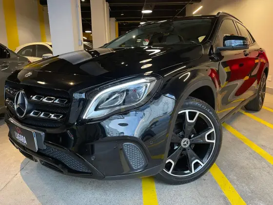 MERCEDES-BENZ GLA 200 1.6 CGI FLEX NIGHT 7G-DCT