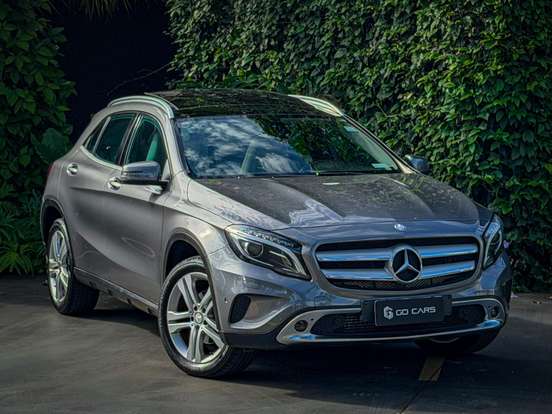 MERCEDES-BENZ-GLA 200-2017