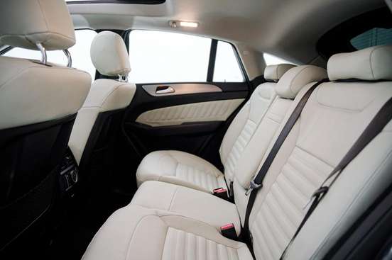 MERCEDES-BENZ-GLE 400-3.0 V6 GASOLINA NIGHT COUPÉ 4MATIC 9G-TRONIC MERCEDES-BENZ-GLE 400-2015