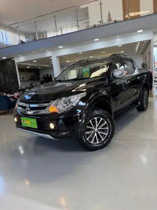 MITSUBISHI L200 TRITON 2.4 16V TURBO DIESEL SPORT HPE-S CD 4P 4X4 AUTOMÁTICO