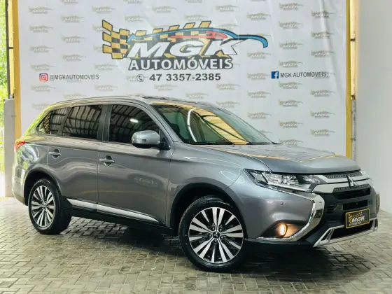 MITSUBISHI OUTLANDER 2.0 MIVEC GASOLINA HPE AUTOMÁTICO