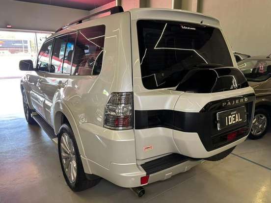 MITSUBISHI-PAJERO FULL-3.8 HPE 4X4 V6 24V GASOLINA 4P AUTOMÁTICO MITSUBISHI-PAJERO FULL-2017
