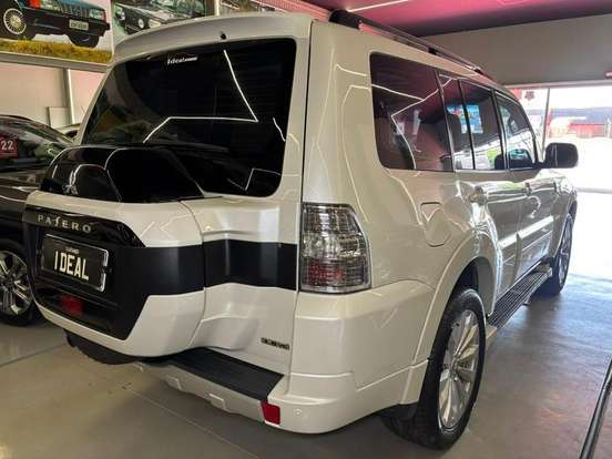MITSUBISHI-PAJERO FULL-3.8 HPE 4X4 V6 24V GASOLINA 4P AUTOMÁTICO MITSUBISHI-PAJERO FULL-2017