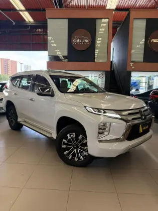 MITSUBISHI PAJERO SPORT 2.4 16V MIVEC TURBO DIESEL HPE-S AWD AUTOMÁTICO