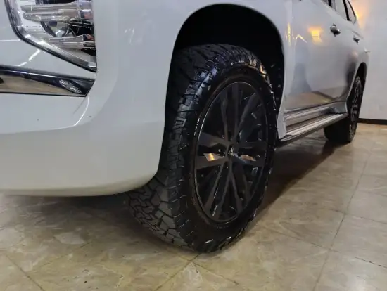 MITSUBISHI-PAJERO SPORT-2024