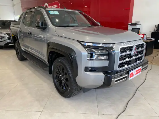 MITSUBISHI TRITON 2.4 BITURBO DIESEL CD KATANA 4X4 AUTOMÁTICO