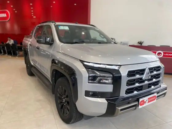 MITSUBISHI TRITON 2.4 BITURBO DIESEL CD KATANA 4X4 AUTOMÁTICO