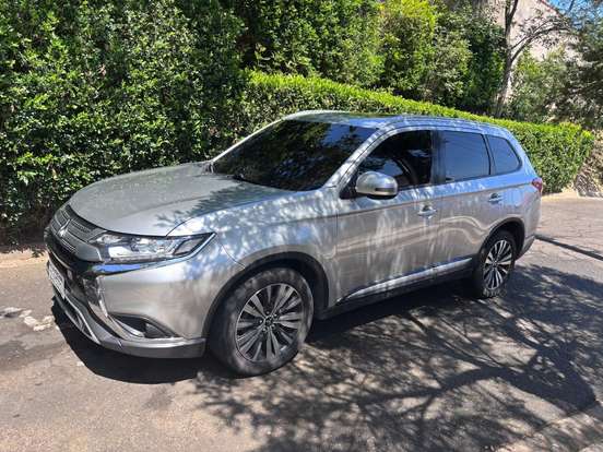 MITSUBISHI-OUTLANDER-2.0 MIVEC GASOLINA HPE AUTOMÁTICO MITSUBISHI-OUTLANDER-2019