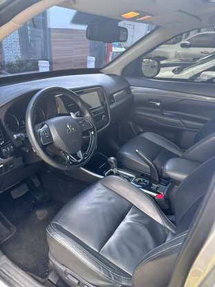 MITSUBISHI-OUTLANDER-2019