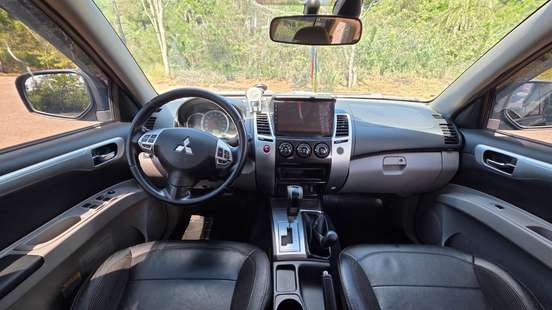 MITSUBISHI-PAJERO DAKAR-3.5 HPE 7 LUGARES 4X4 V6 24V FLEX 4P AUTOMÁTICO MITSUBISHI-PAJERO DAKAR-2013