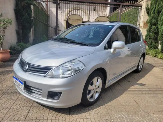 NISSAN TIIDA 1.8 SL 16V FLEX 4P AUTOMÁTICO