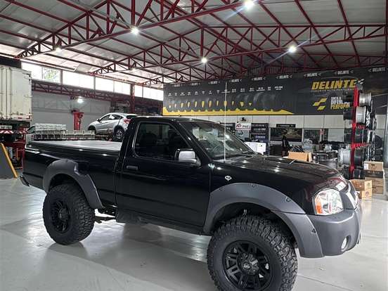 NISSAN-FRONTIER-2.8 XE 4X2 CS TURBO ELETRONIC DIESEL 2P MANUAL NISSAN-FRONTIER-2005