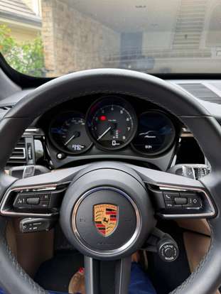 PORSCHE-MACAN-2022