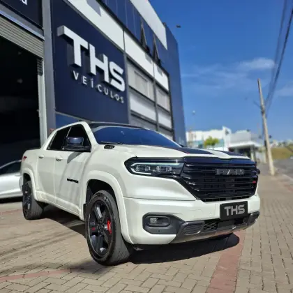 RAM RAMPAGE 2.0 HURRICANE 4 TURBO GASOLINA R/T 4X4 AUTOMÁTICO
