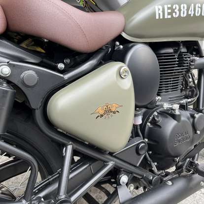 ROYAL ENFIELD-CLASSIC 350 SIGNALS-2024