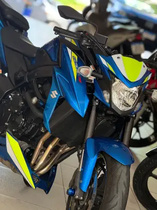 SUZUKI GSX-S750A SUZUKI GSX-S750A
