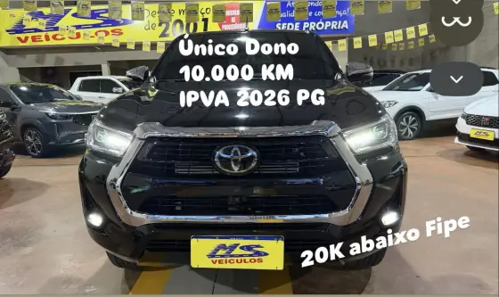 TOYOTA HILUX 2.8 D-4D TURBO DIESEL CD SRX 4X4 AUTOMÁTICO