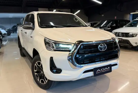 TOYOTA HILUX 2.8 SR 4X4 CD 16V DIESEL 4P AUTOMÁTICO