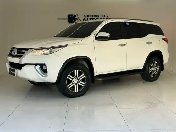 TOYOTA HILUX SW4 2.7 SRV 7 LUGARES 4X2 16V FLEX 4P AUTOMÁTICO