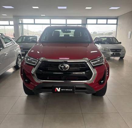 TOYOTA HILUX 2.8 D-4D TURBO DIESEL CD SRX PLUS 4X4 AUTOMÁTICO