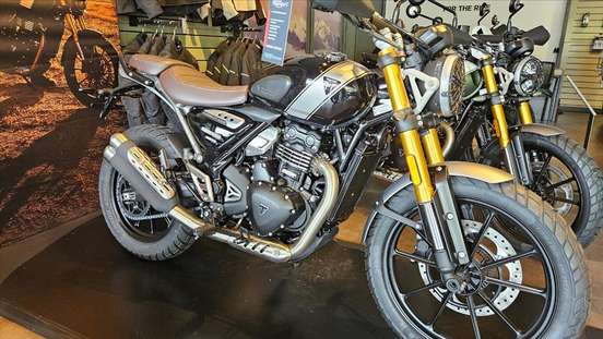 TRIUMPH-SCRAMBLER 400 X-2025