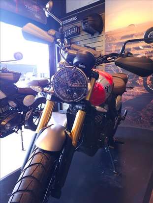 TRIUMPH-SCRAMBLER 400 X-2025