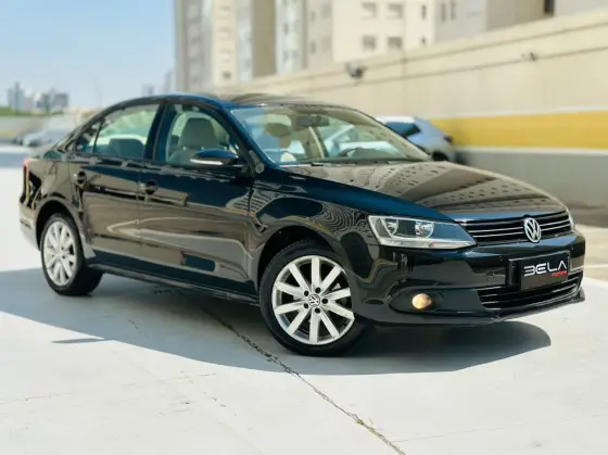 VOLKSWAGEN JETTA 2.0 COMFORTLINE FLEX 4P TIPTRONIC