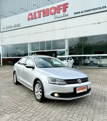 VOLKSWAGEN JETTA 2.0 COMFORTLINE FLEX 4P TIPTRONIC