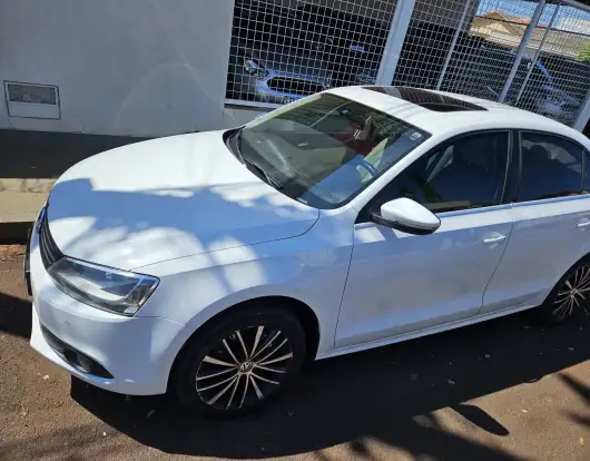 VOLKSWAGEN-JETTA-2013