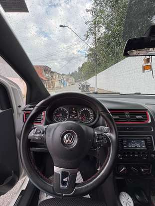 VOLKSWAGEN-FOX-2013