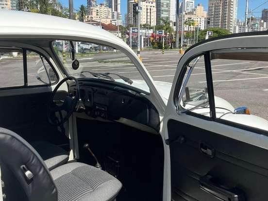 VOLKSWAGEN-FUSCA-1.6 8V GASOLINA 2P MANUAL VOLKSWAGEN-FUSCA-1986