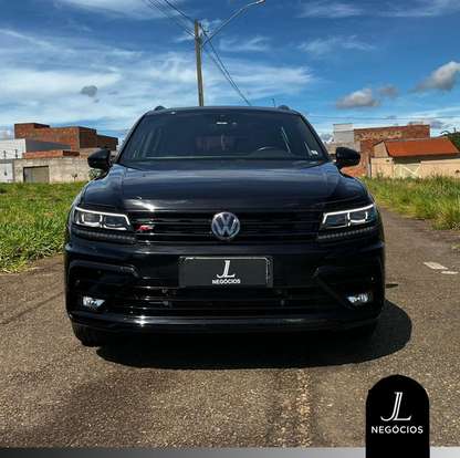 VOLKSWAGEN-TIGUAN-2021