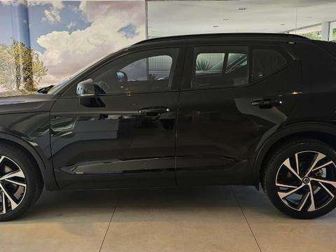 VOLVO-XC40-1.5 T5 RECHARGE R-DESIGN GEARTRONIC VOLVO-XC40-2019