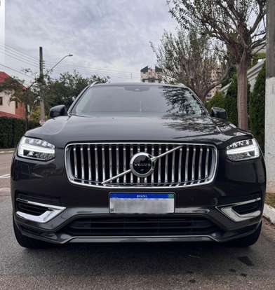 VOLVO-XC90-2021