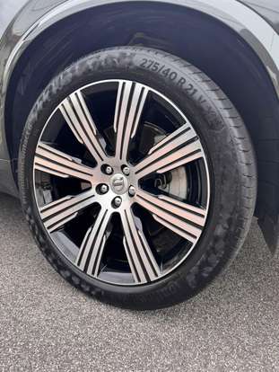 VOLVO-XC90-2021