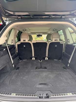VOLVO-XC90-2021