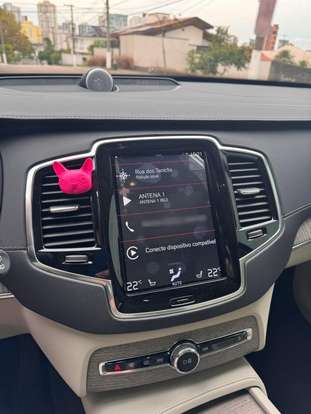 VOLVO-XC90-2021