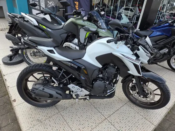 YAMAHA FZ25 FAZER CONNECTED ABS YAMAHA FZ25 FAZER CONNECTED ABS