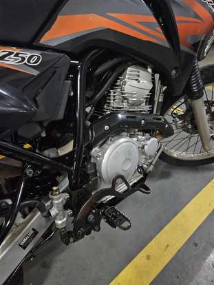 YAMAHA-XTZ 250 LANDER-2013