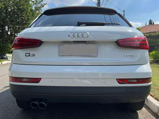 AUDI-Q3-2018