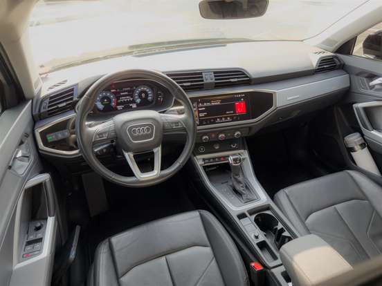 AUDI-Q3-2023