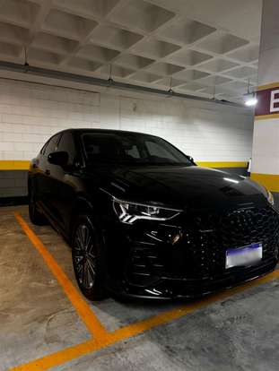 AUDI-Q3-2023