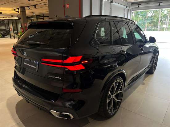 BMW-X5-2024