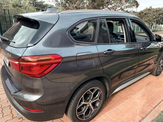BMW-X1-2.0 16V TURBO ACTIVEFLEX SDRIVE20I 4P AUTOMÁTICO BMW-X1-2017