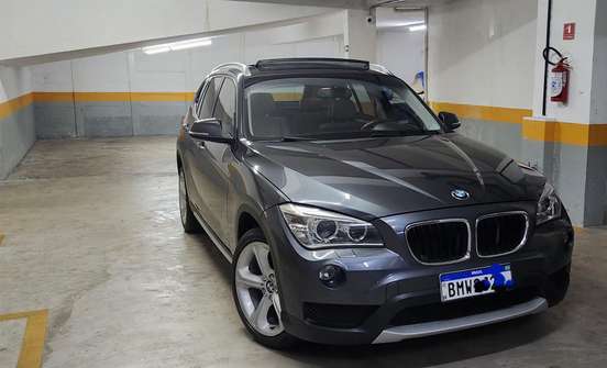 BMW-X1-2012