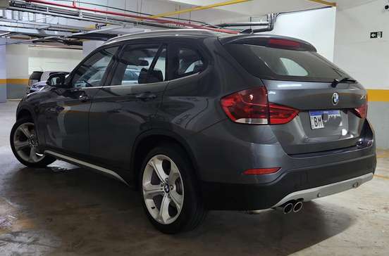 BMW-X1-2012