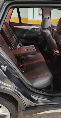 BMW-X1-2012