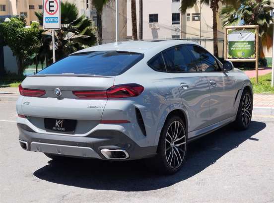 BMW-X6-2024